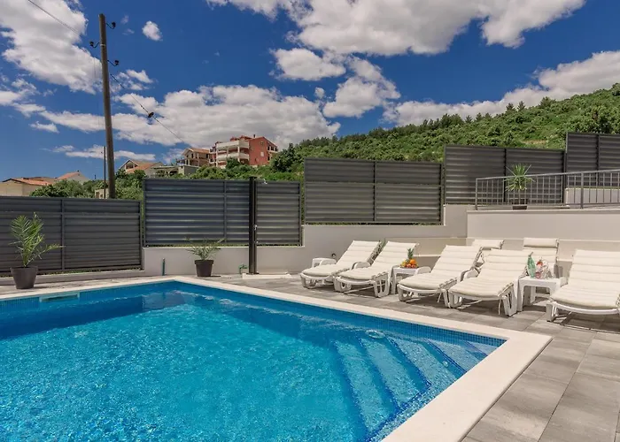 Vila Mari With Private Pool Marina