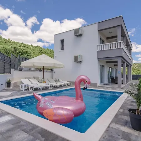 Вилла Mari With Private Pool