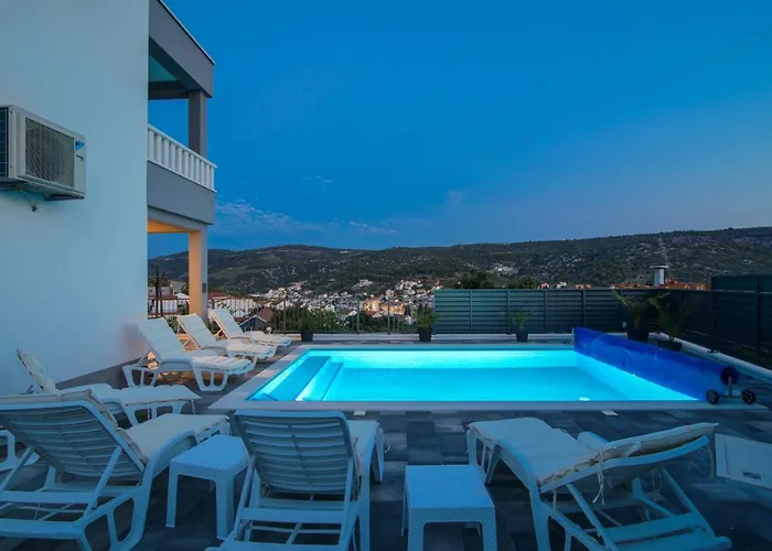 Villa Mari With Private Pool *
